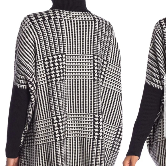 JOSEPH A Printed Turtleneck Sweater Black White Size Medium NWT 78$ - Picture 2 of 9